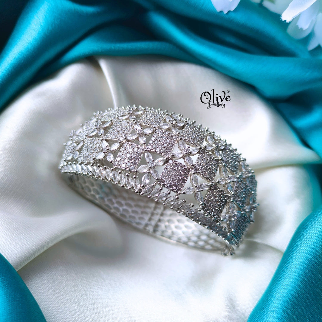 Openable AD Kadas-042