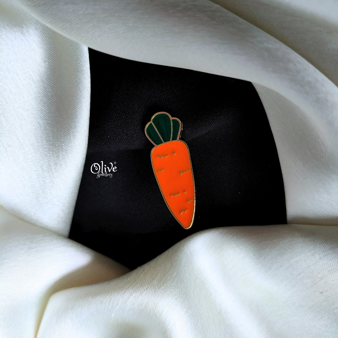 A Carrot Brooch