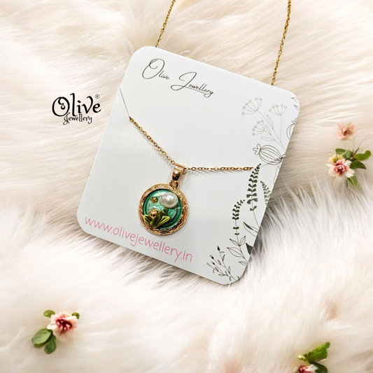 Enamel Pendants - Round Shape Pearl