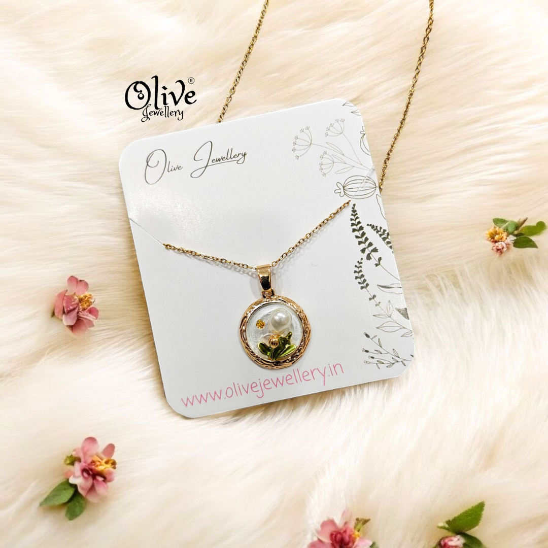 Enamel Pendants - Round Shape Pearl