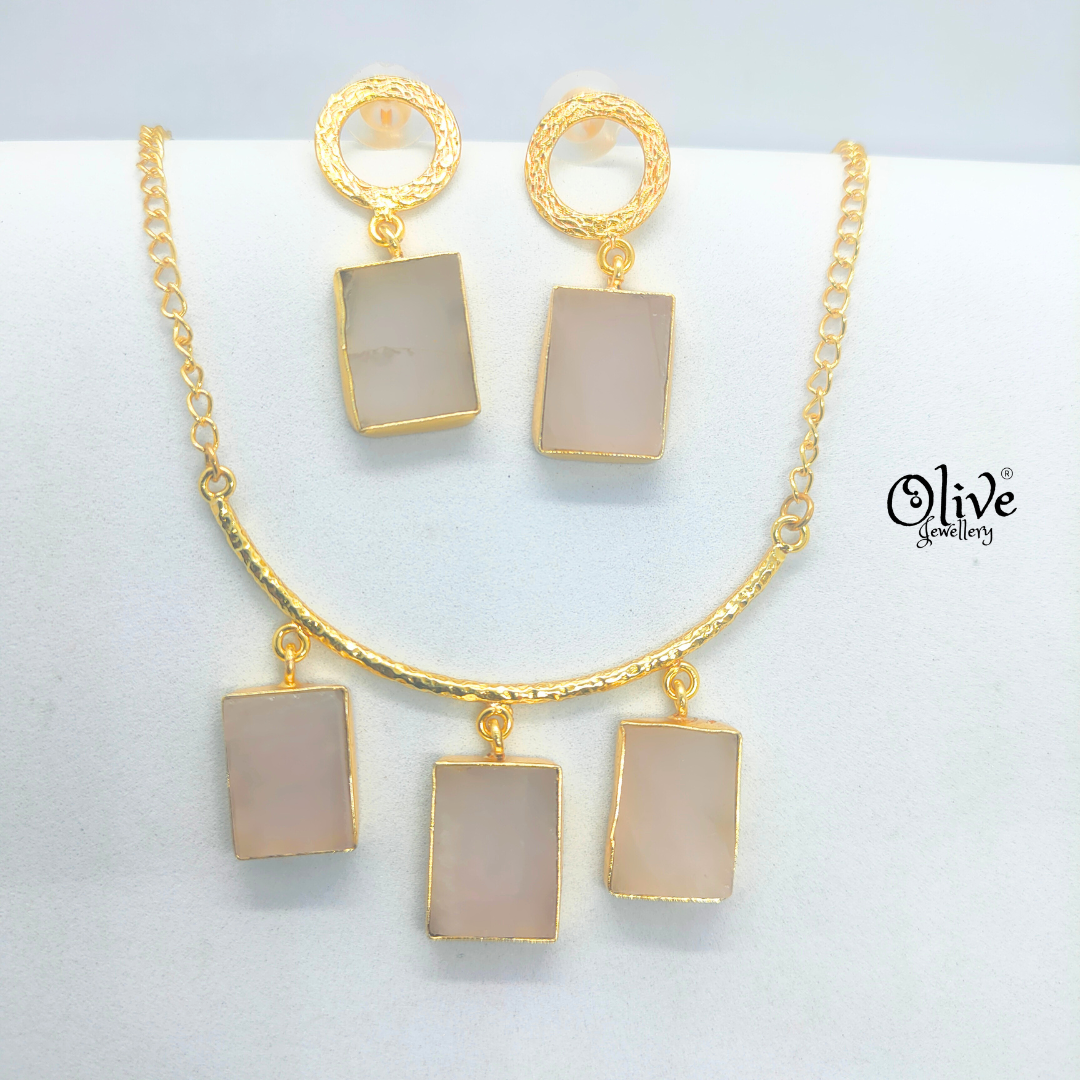 Gem Stone Collection Pendent - 40