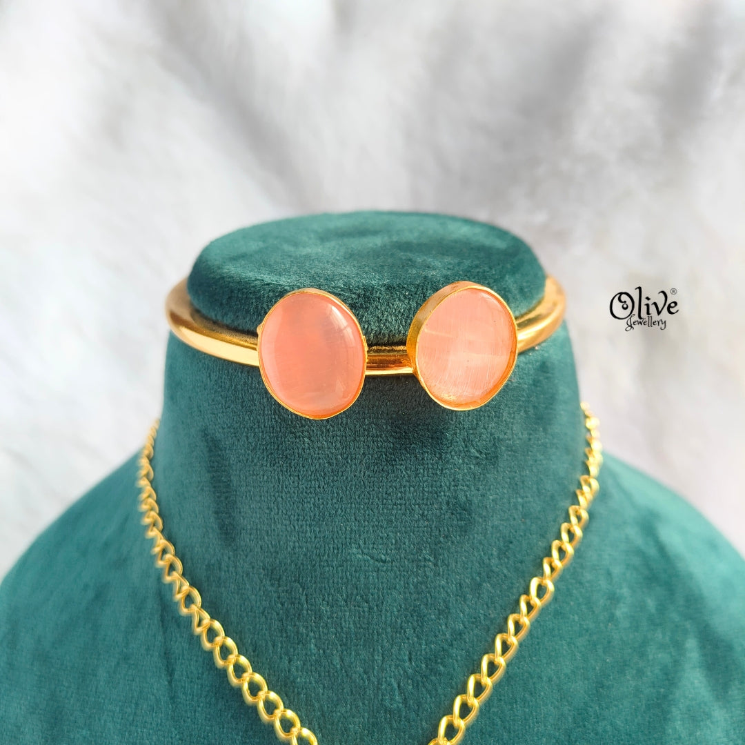 Monalisa Pendent