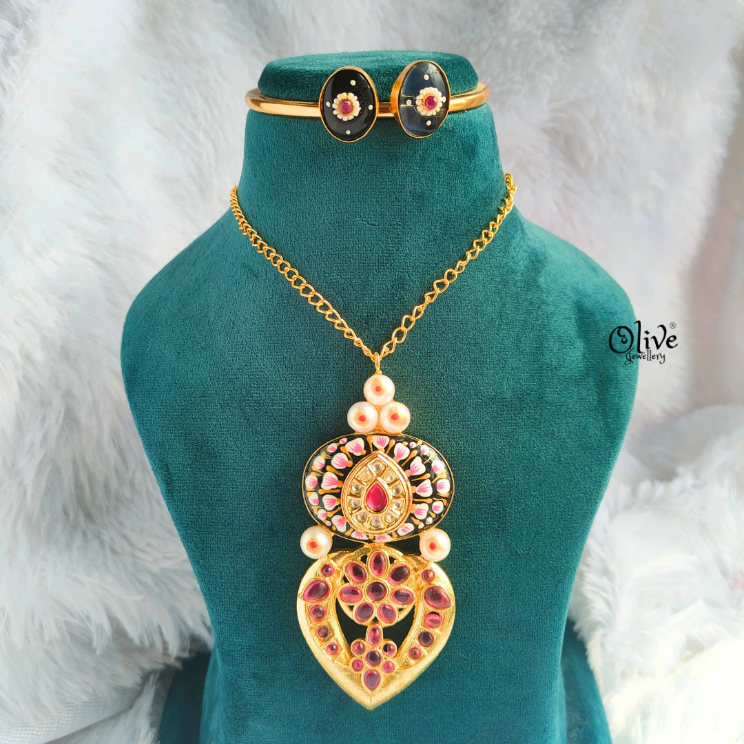 Tanjore Pendent