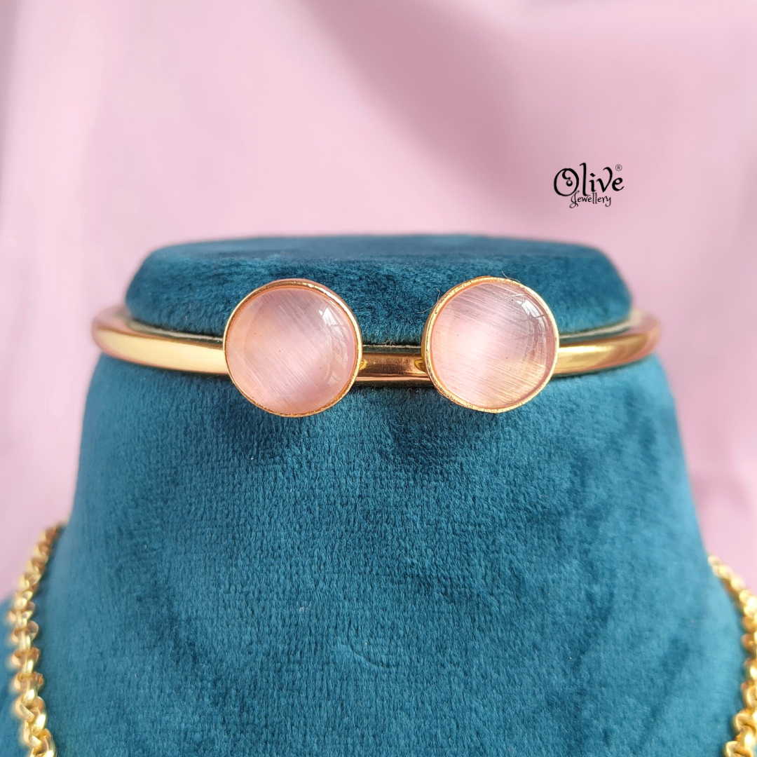 Monalisa Pendent