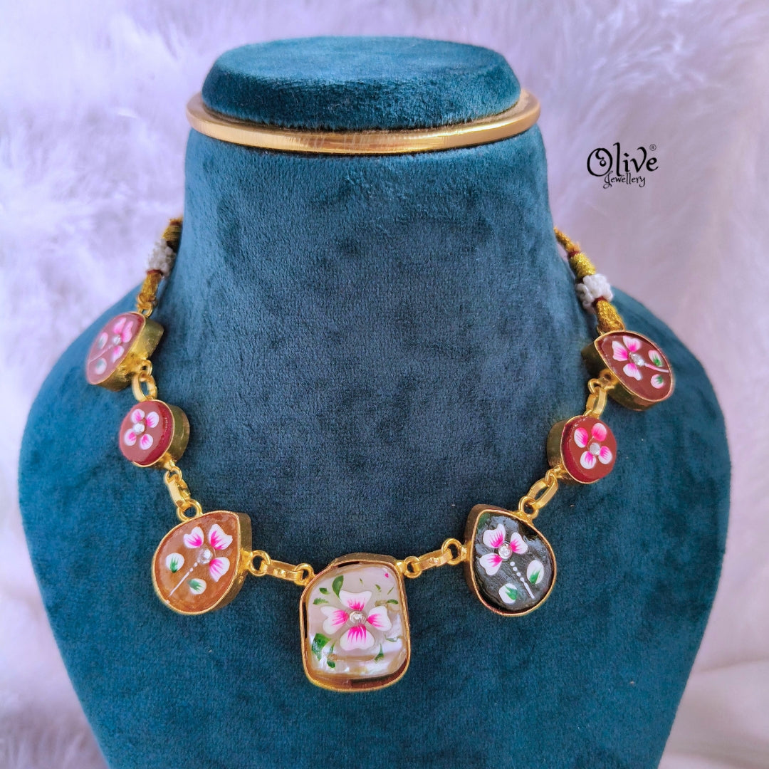 Tanjor Natural Stone Choker