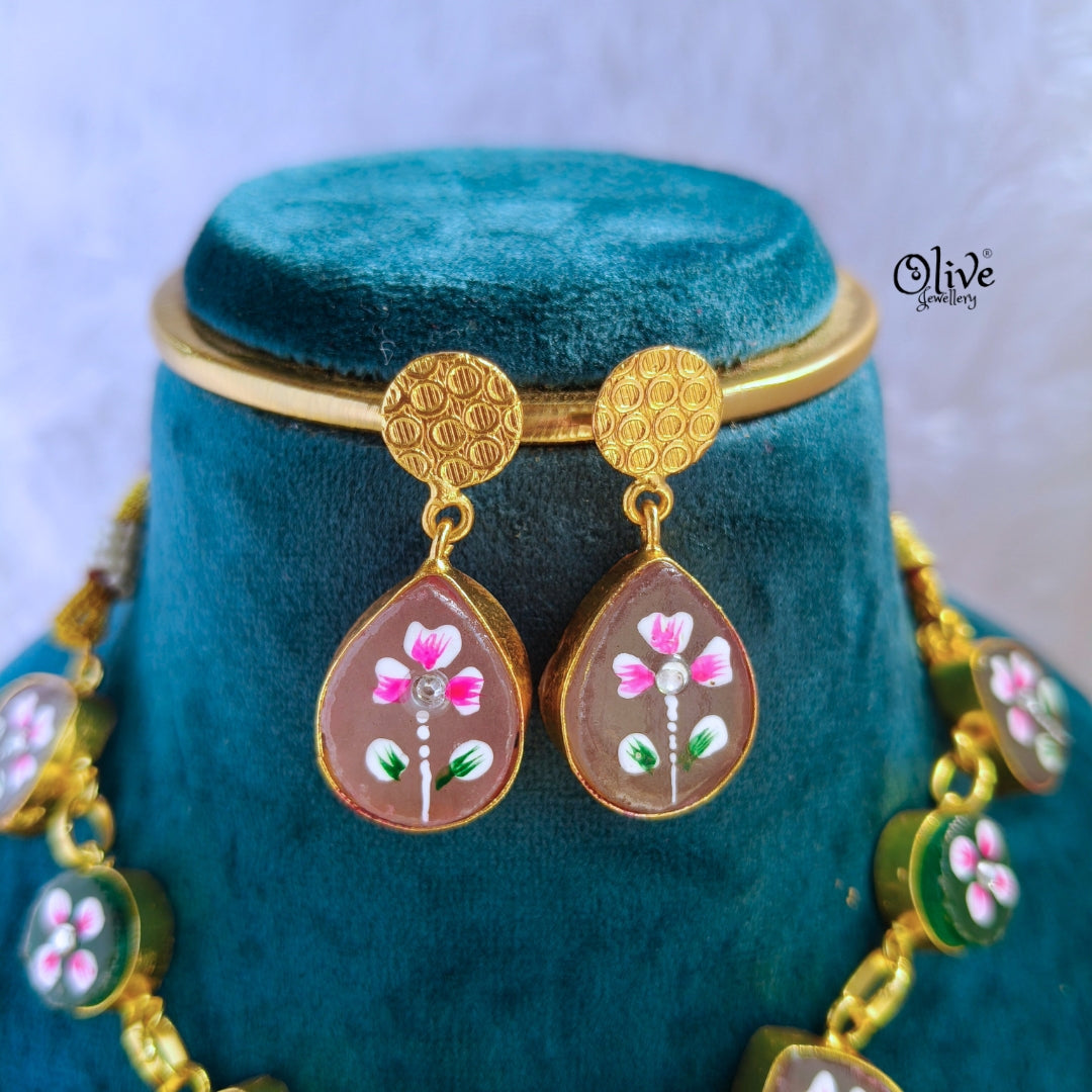 Tanjor Natural Stone Choker