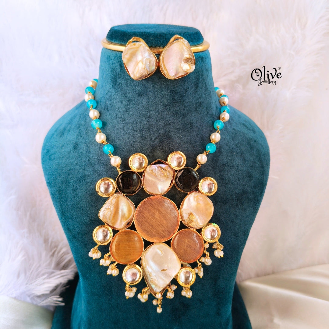 MOP Pendent
