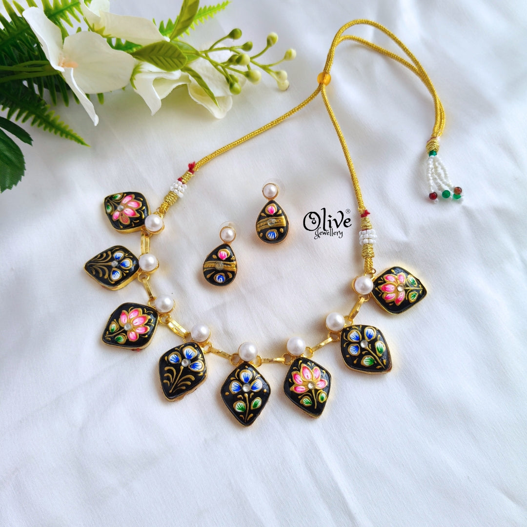 Tanjor Natural Stone Choker-318