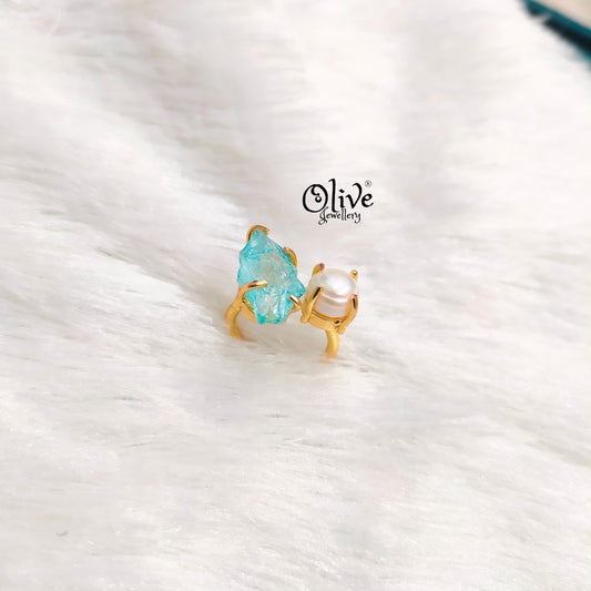 Natural Stones Finger Rings - Claw Fitting - Rough Shape -Crystal Stone with one Pearl