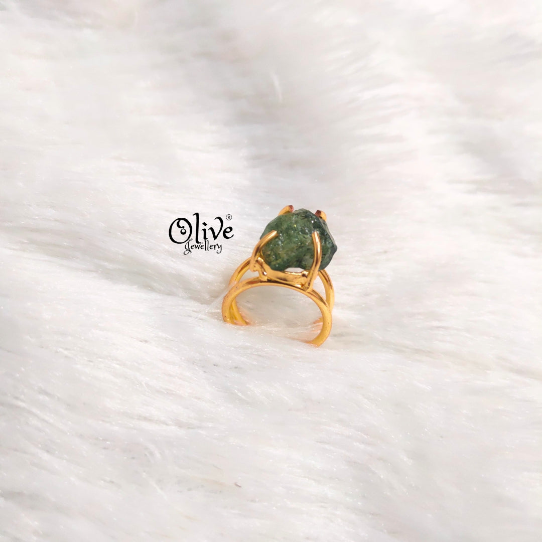 Natural Stones Finger Rings - Claw Fitting - Colored Crystal