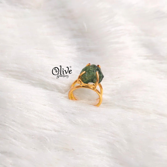 Natural Stones Finger Rings - Claw Fitting - Colored Crystal