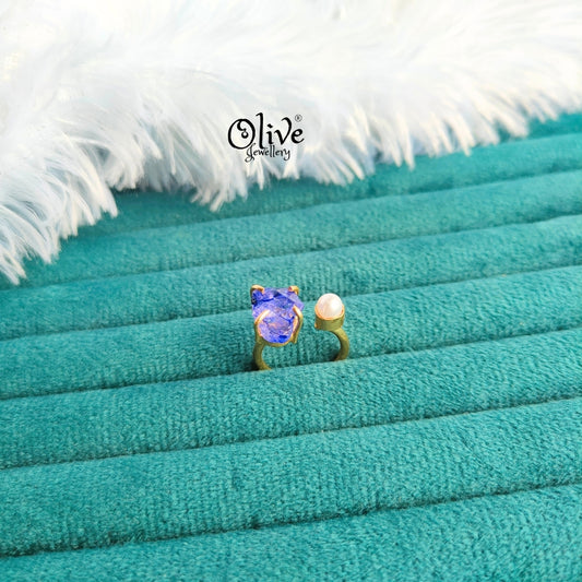 Natural Stone Finger Rings - Claw Fitting - Single Stone with Pearl