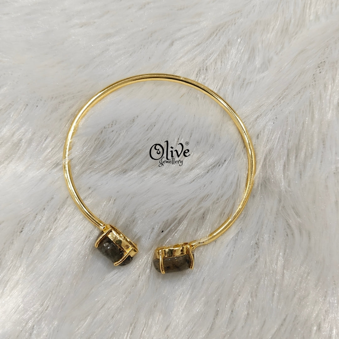 Natural Stones Kada - Claw Fitting - Finished Shape