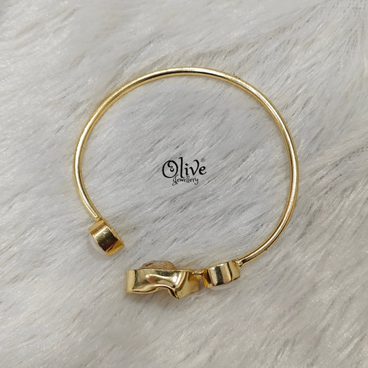 Natural Stones Kada - Collet Fitting - Rough Shape And 2 Pearl