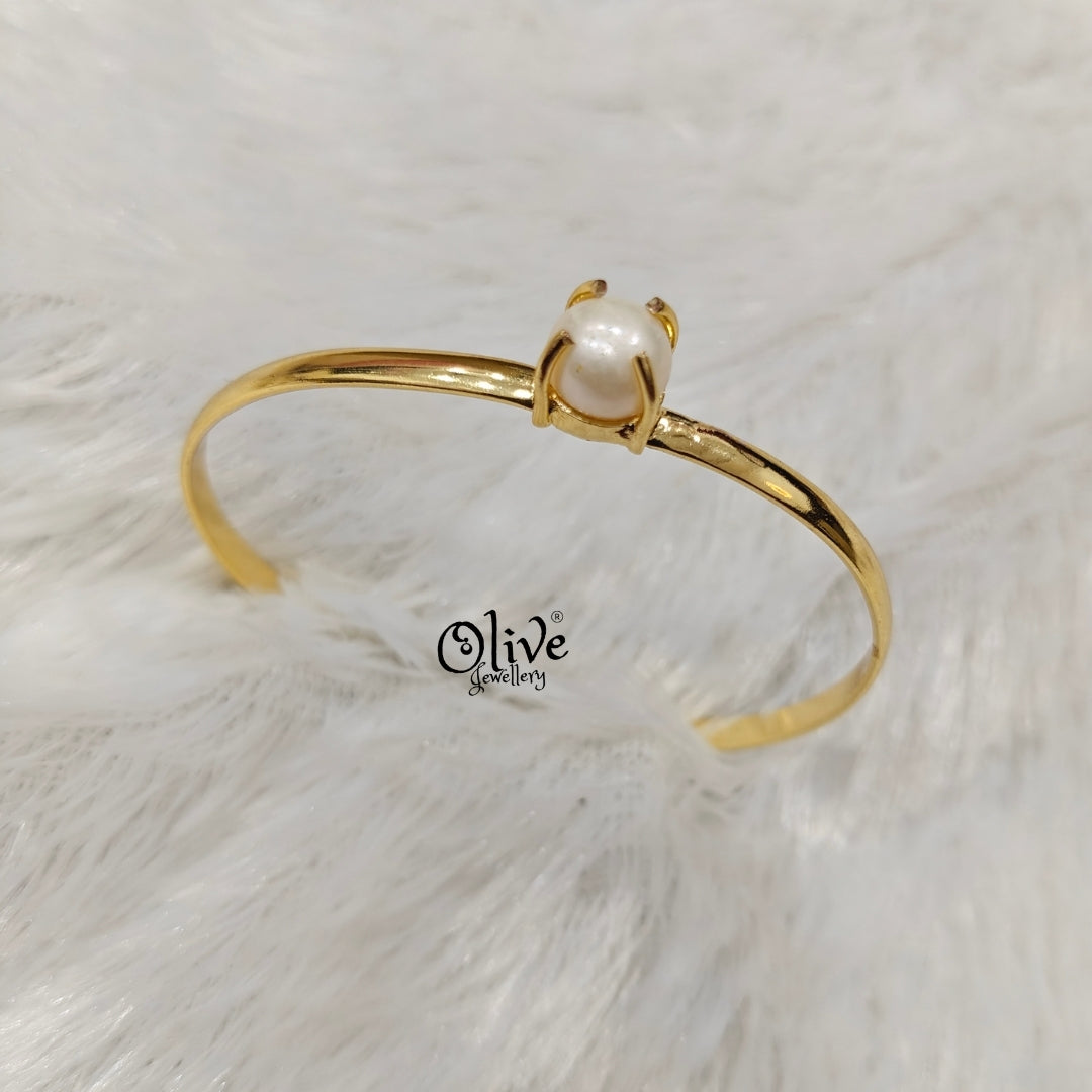 Fresh Water Pearls - Claw Fitting - Single Pearl