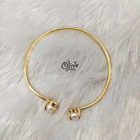 Fresh Water Pearls - Claw Fitting - Two Pearls