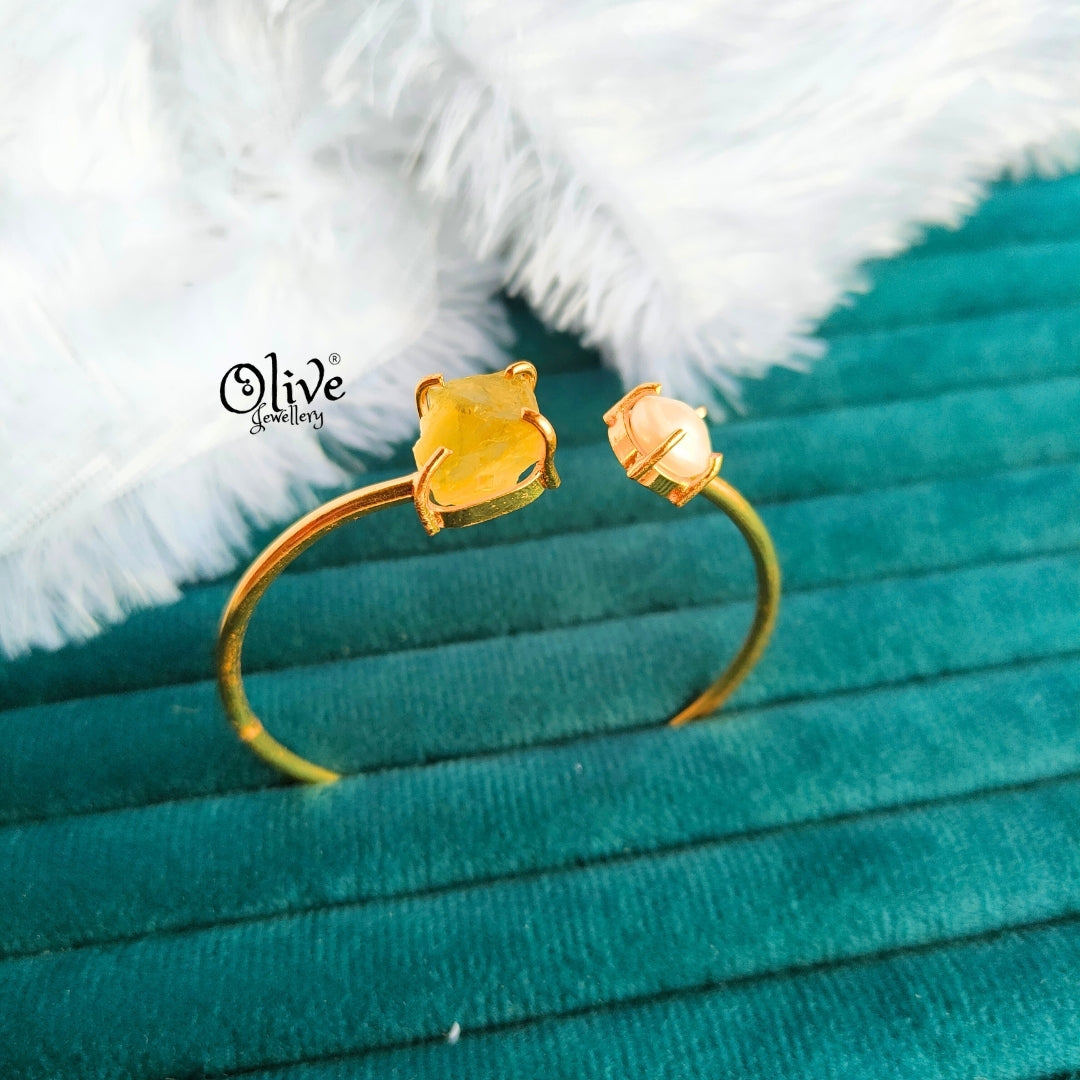 Natural Stone Kada - Claw Fitting - Rough Shape - Single Pearl