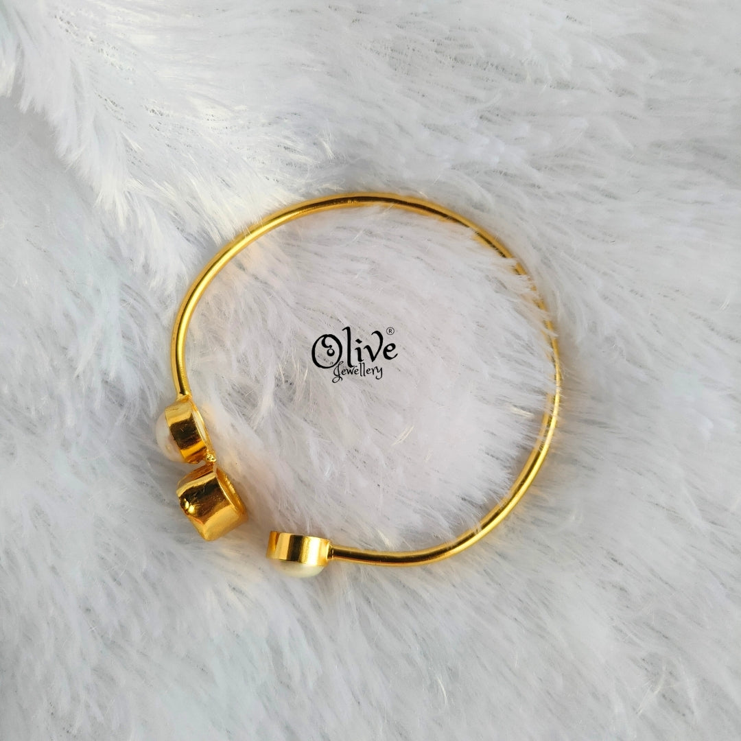 Natural Stone Kada - Collet Fitting - Single Stone - Double Pearls