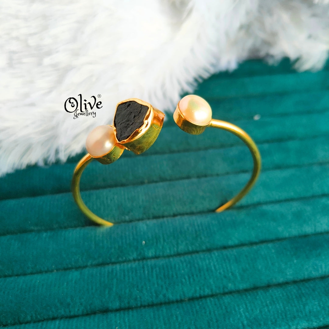 Natural Stone Kada - Collet Fitting - Single Stone - Double Pearls