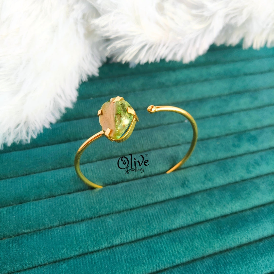 Natural Stones Kada - Claw Fitting - MOP