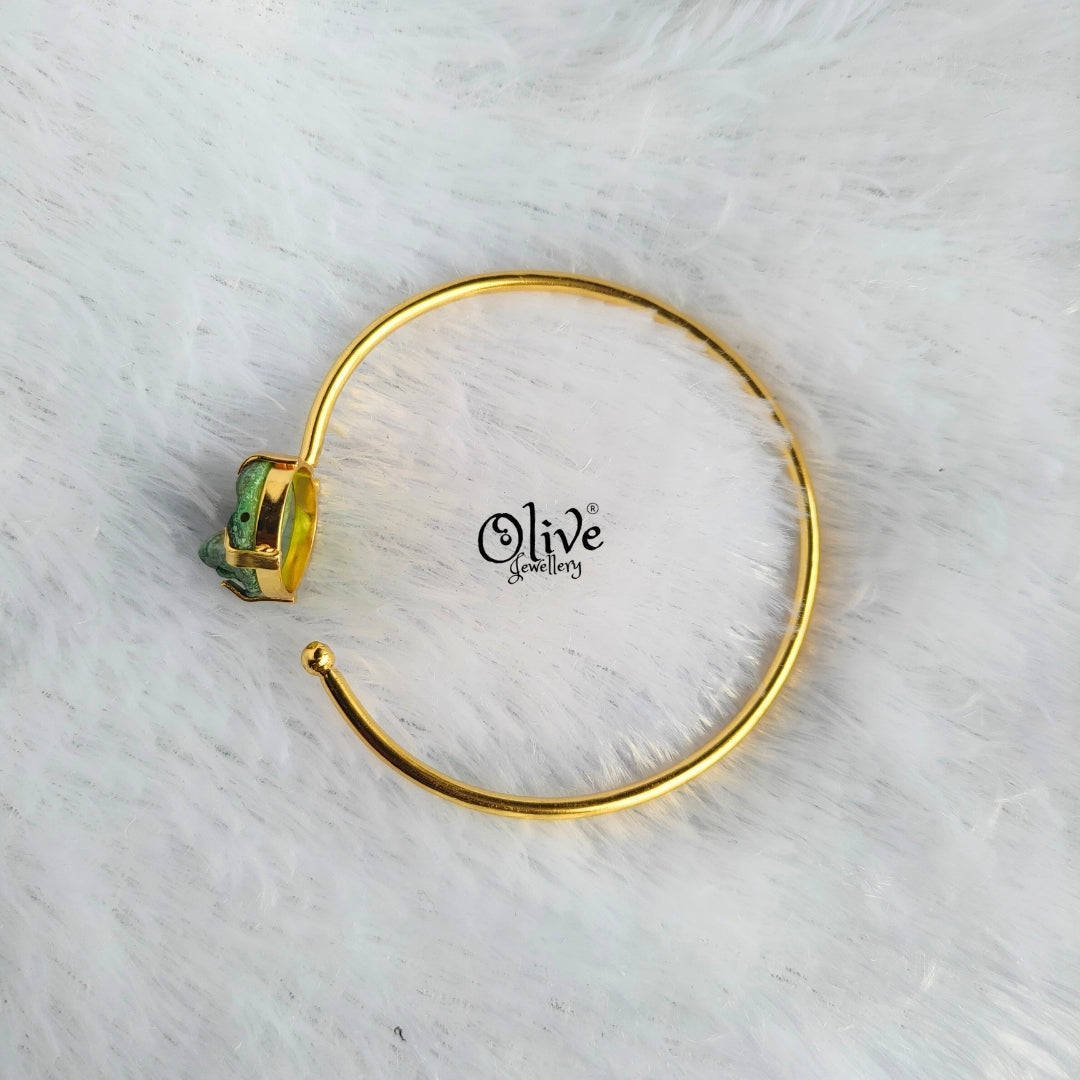 Natural Stones Kada - Claw Fitting - MOP