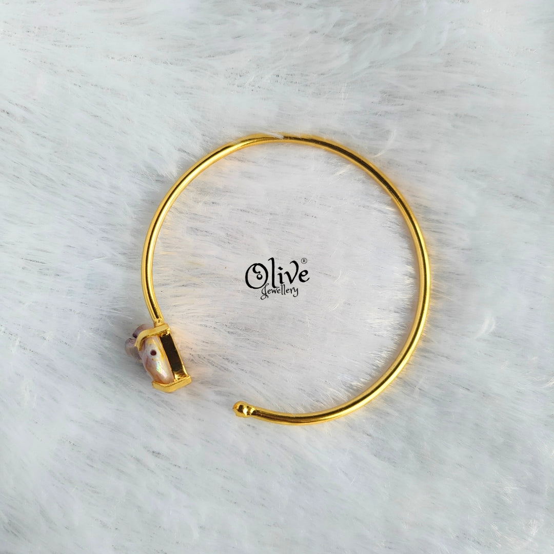 Natural Stones Kada - Claw Fitting - MOP