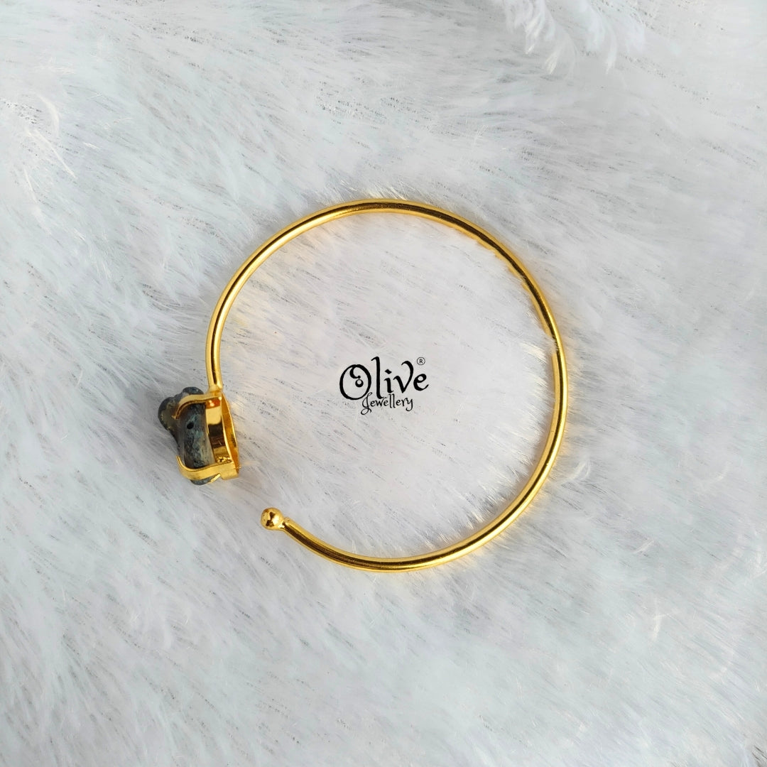 Natural Stones Kada - Claw Fitting - MOP