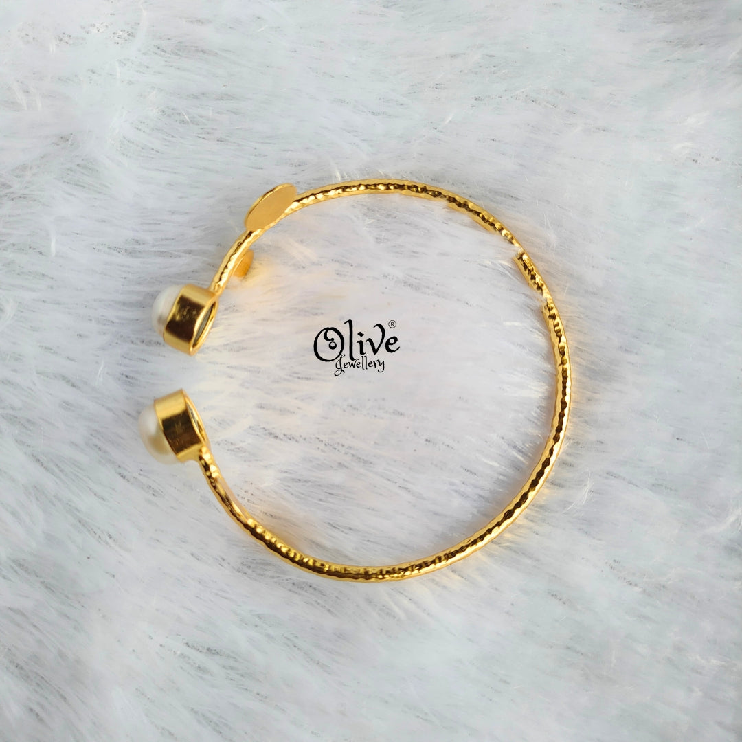 Fresh Water Pearl - Collect Fitting - 2 Pearls with Leafs