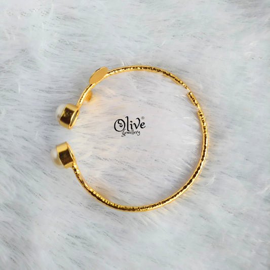 Fresh Water Pearl - Collect Fitting - 2 Pearls with Leafs