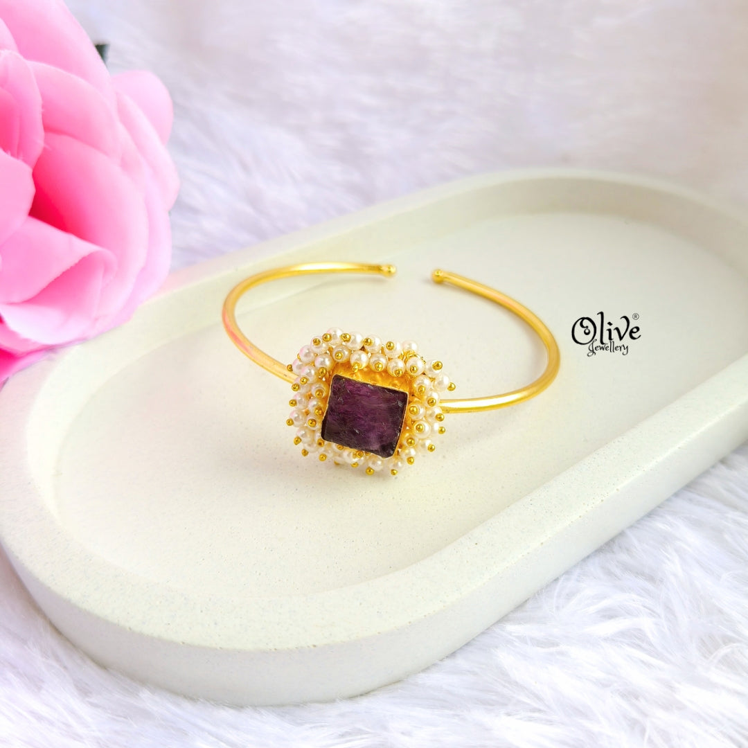 Natural Stones Kada - Collet Fitting - Square Shape and Pearls