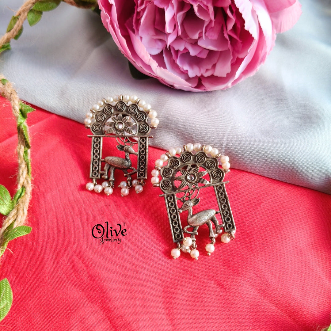 The Silver Homely Dears