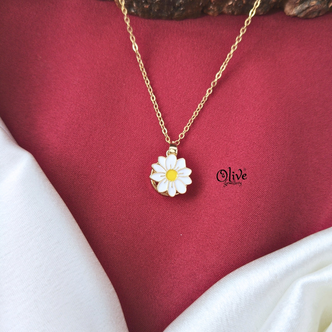 White Flower-Spinning Pendant-Gold- Shade