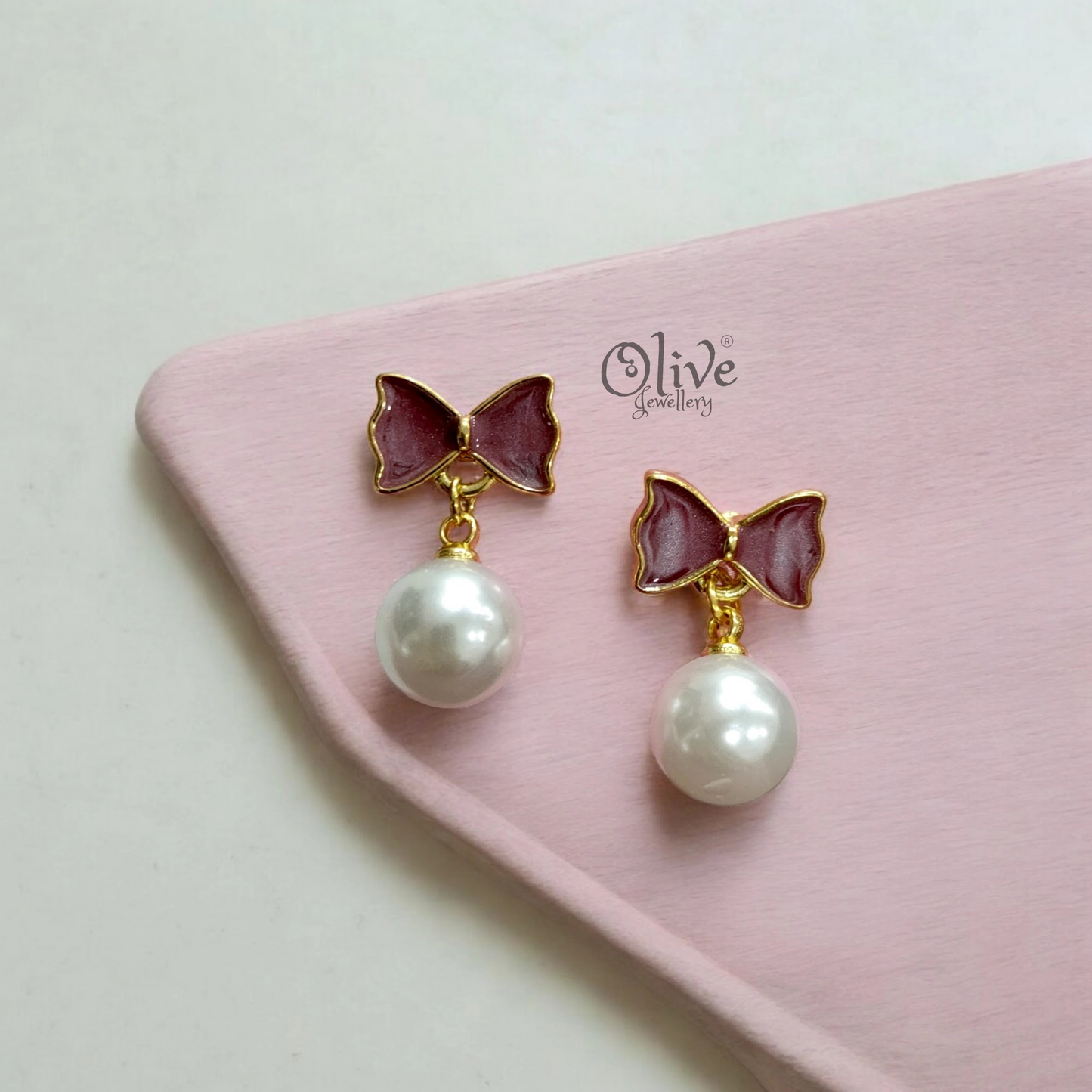 The Enamel Pearl Bows