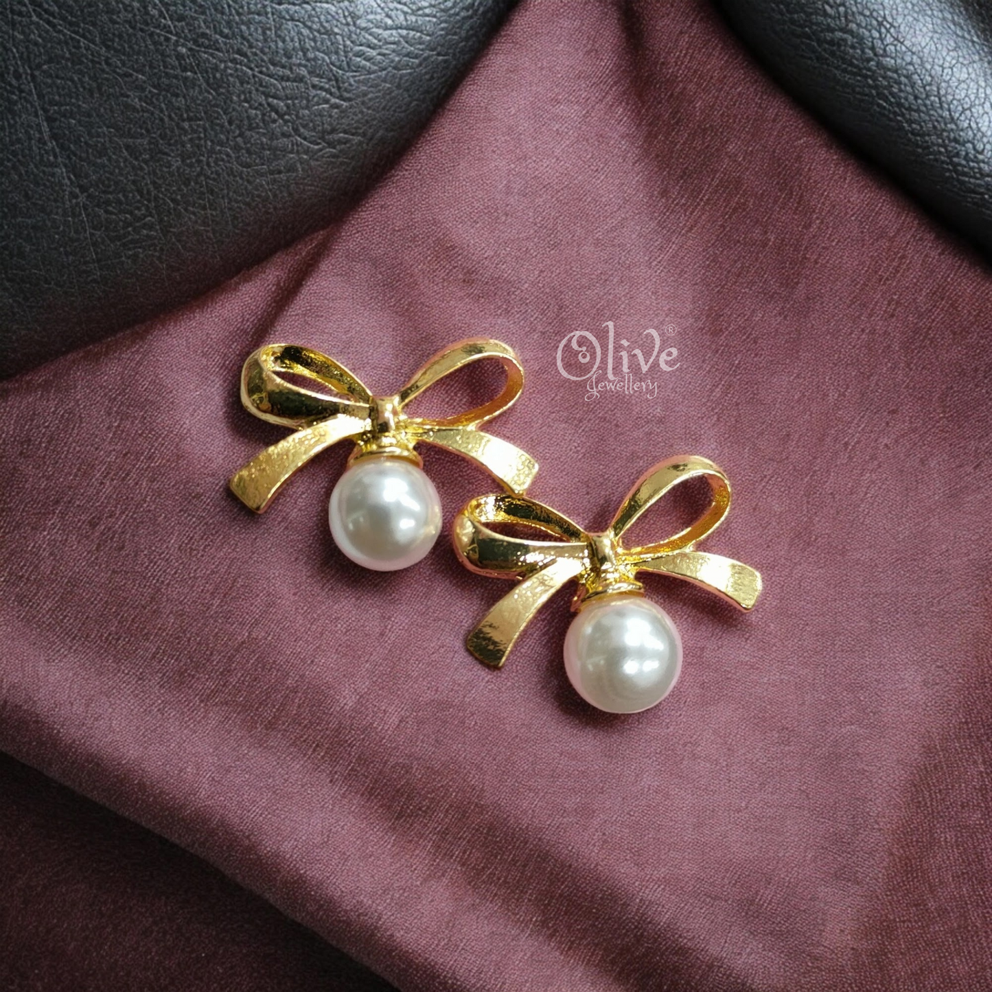 The Golden Pearl Bows