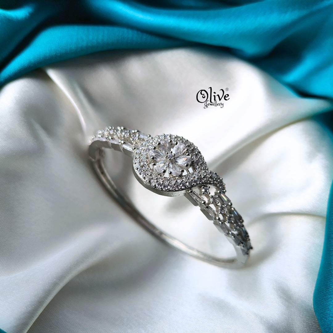 Openable AD Kadas-023