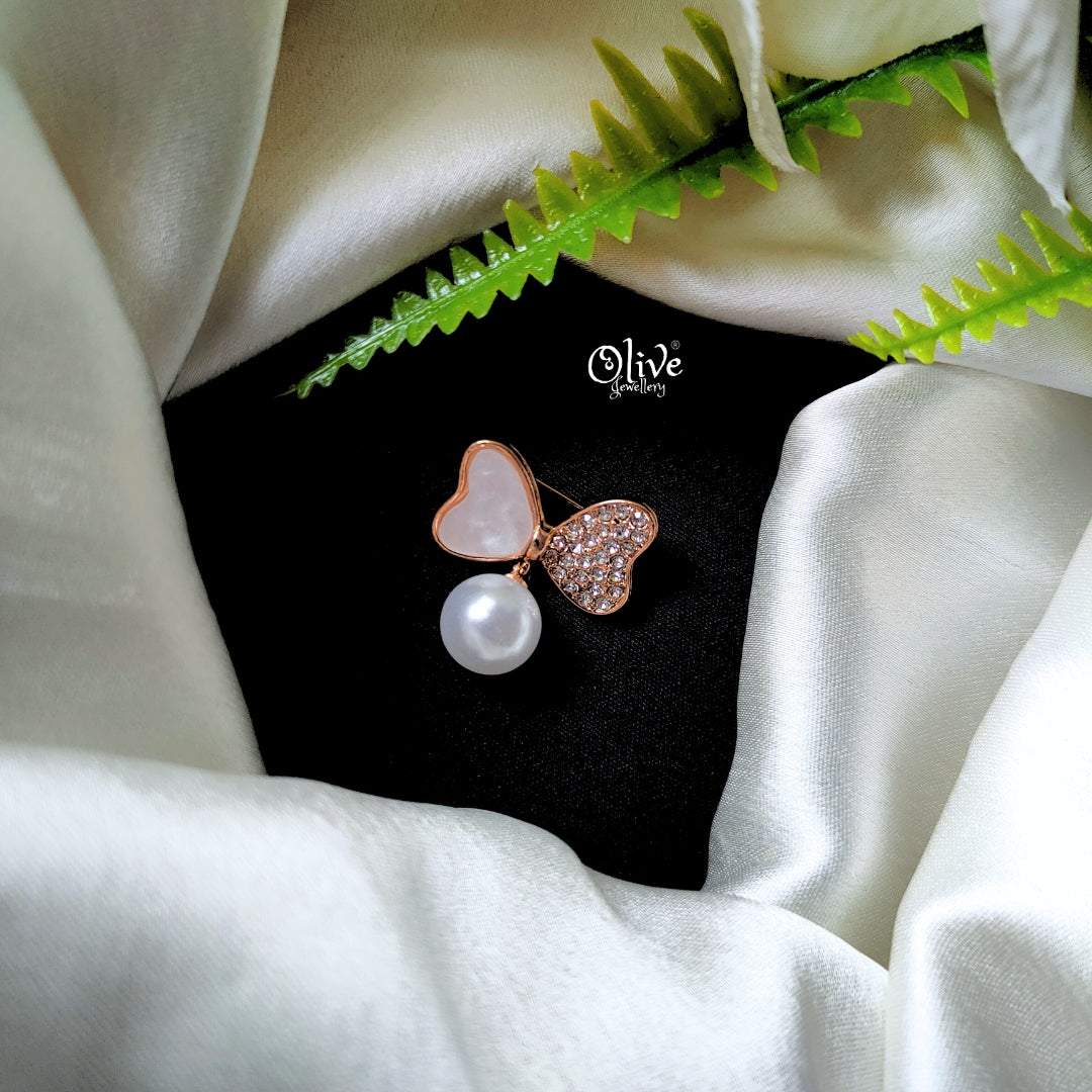 The Golden Bow Brooch