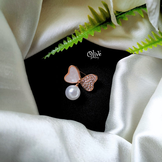 The Golden Bow Brooch