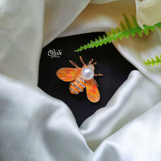 The Golden Bee Brooch