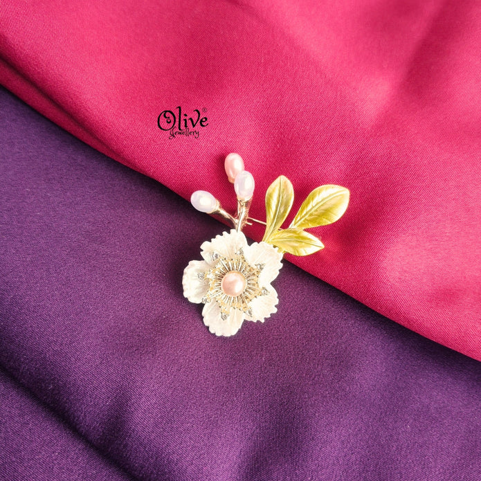 Pearl Flower Brooch