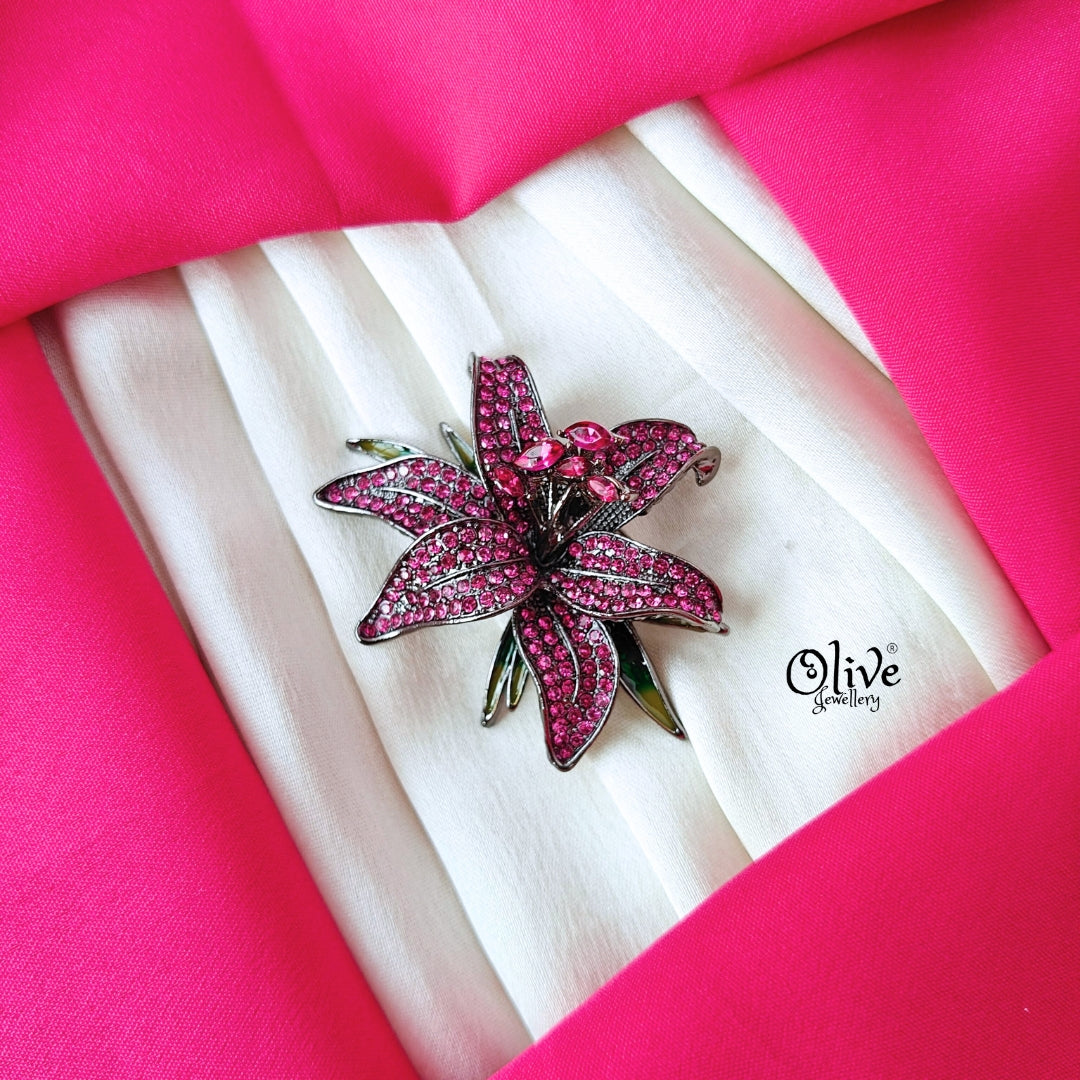 Lily Star Shaped Brooch