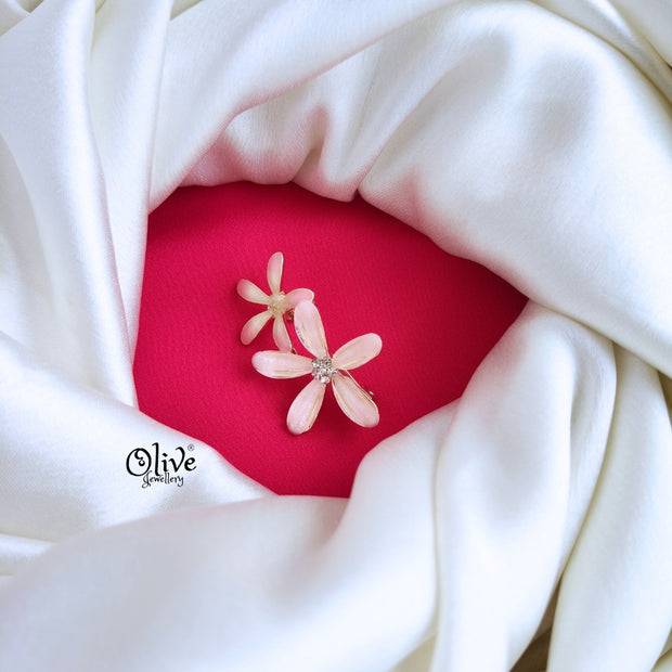 Two step flower brooch