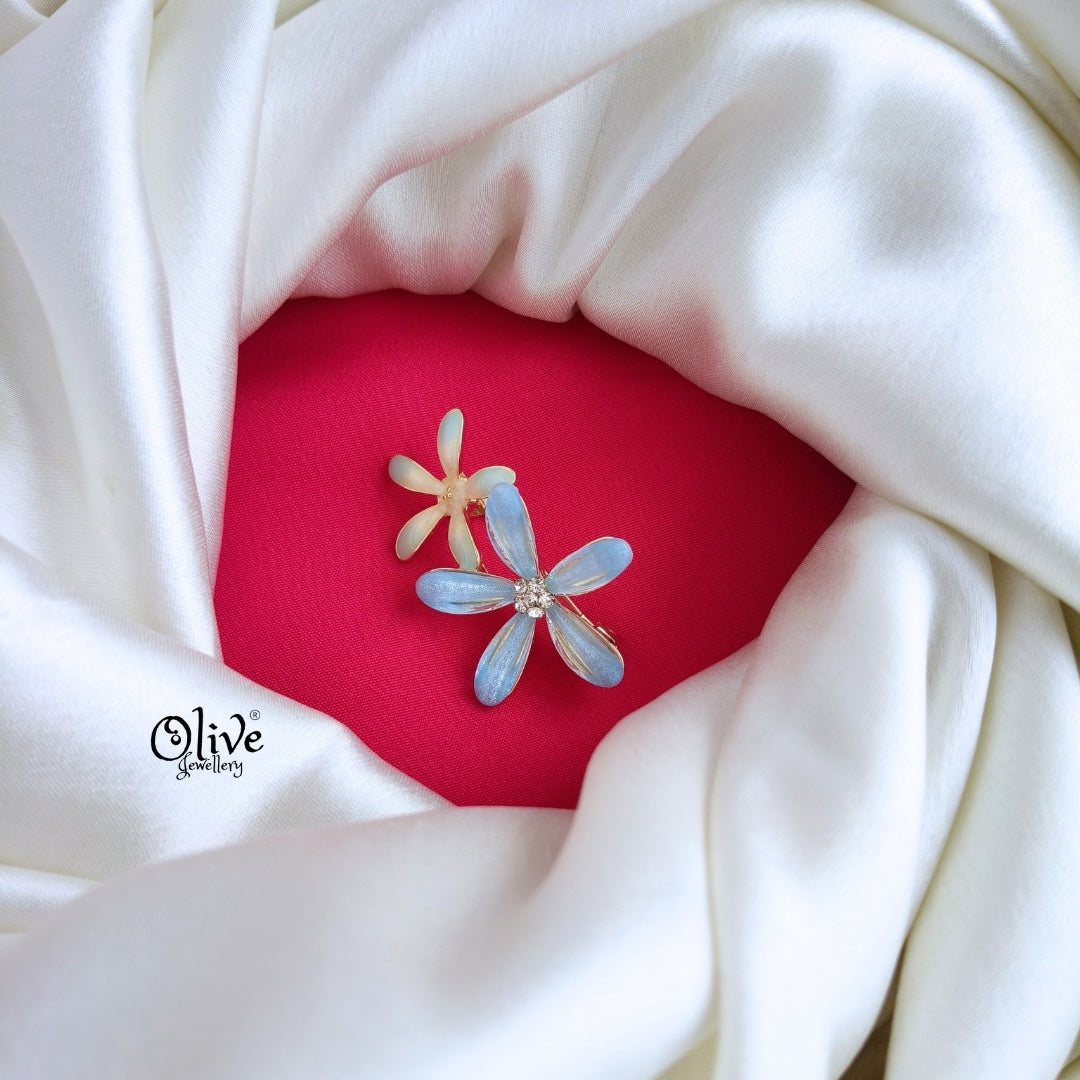 Two step flower brooch