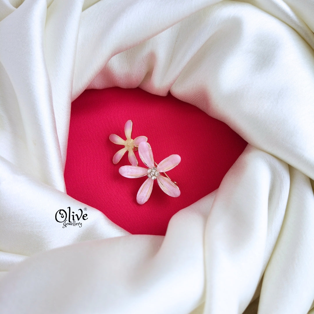 Two step flower brooch