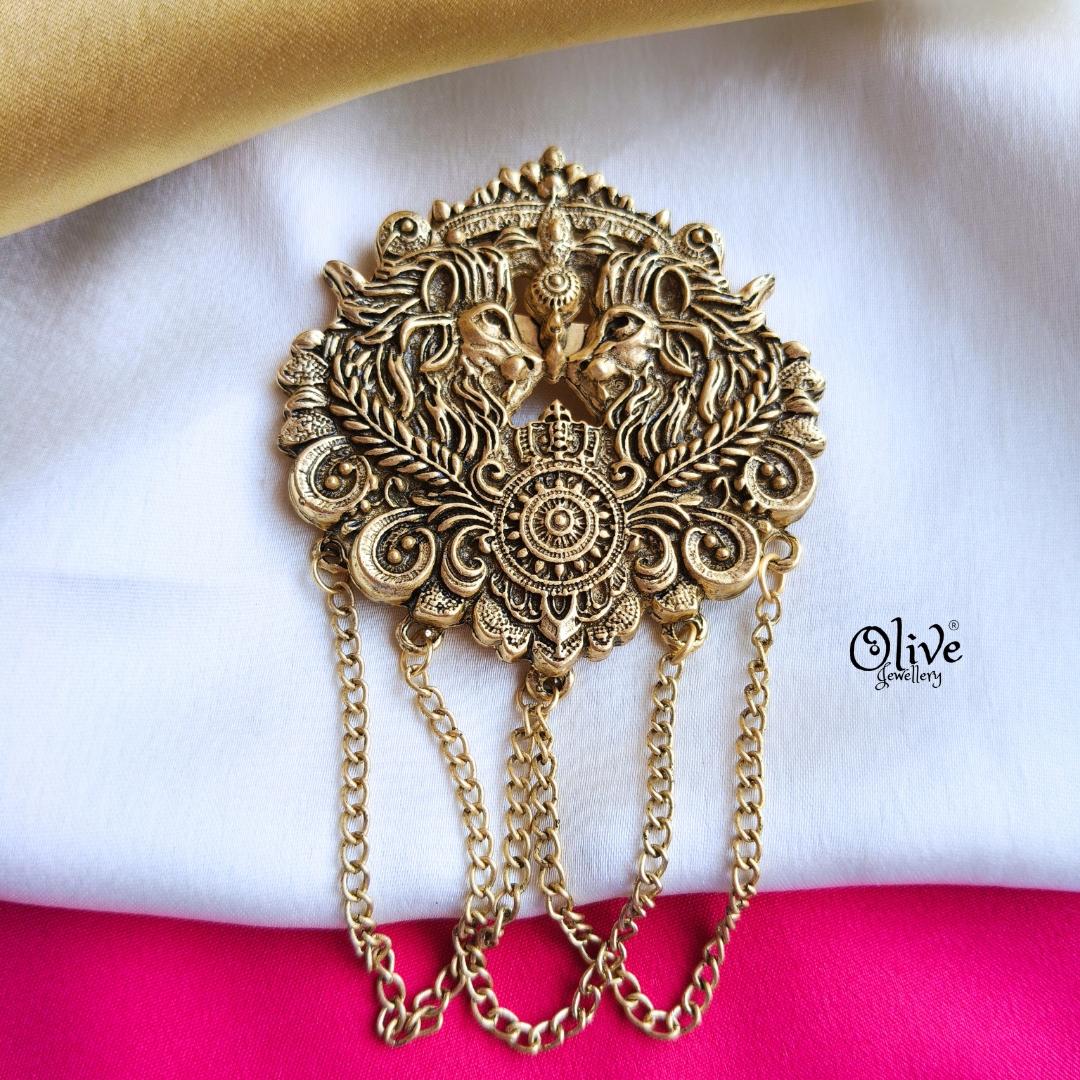Lion Brooch-911