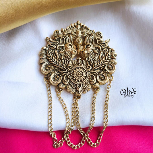 Lion Brooch-911