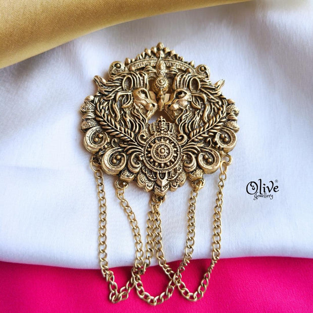 Lion Brooch-911
