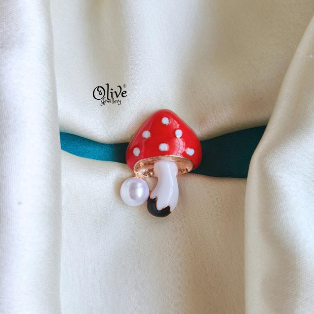 Mushroom Brooch -1016
