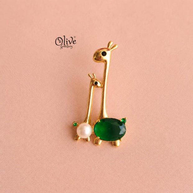 Giraffe Duo Brooch