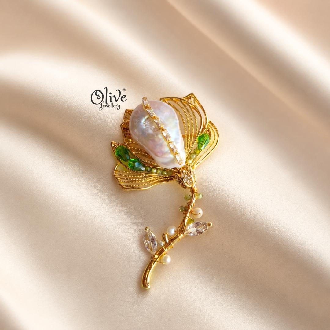 Baroque Pearl Stone Brooch