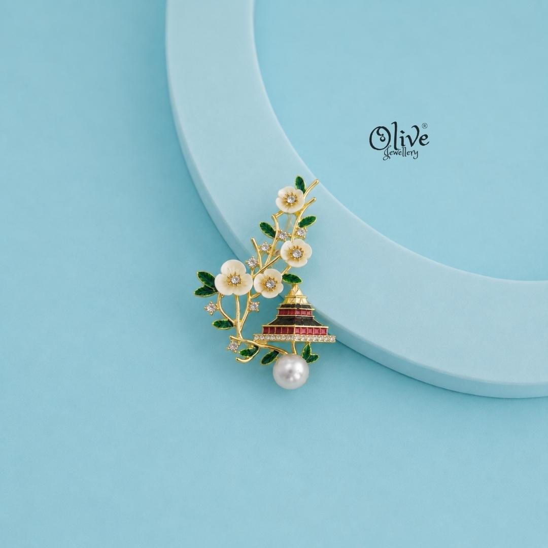 Pearl Temple Brooch